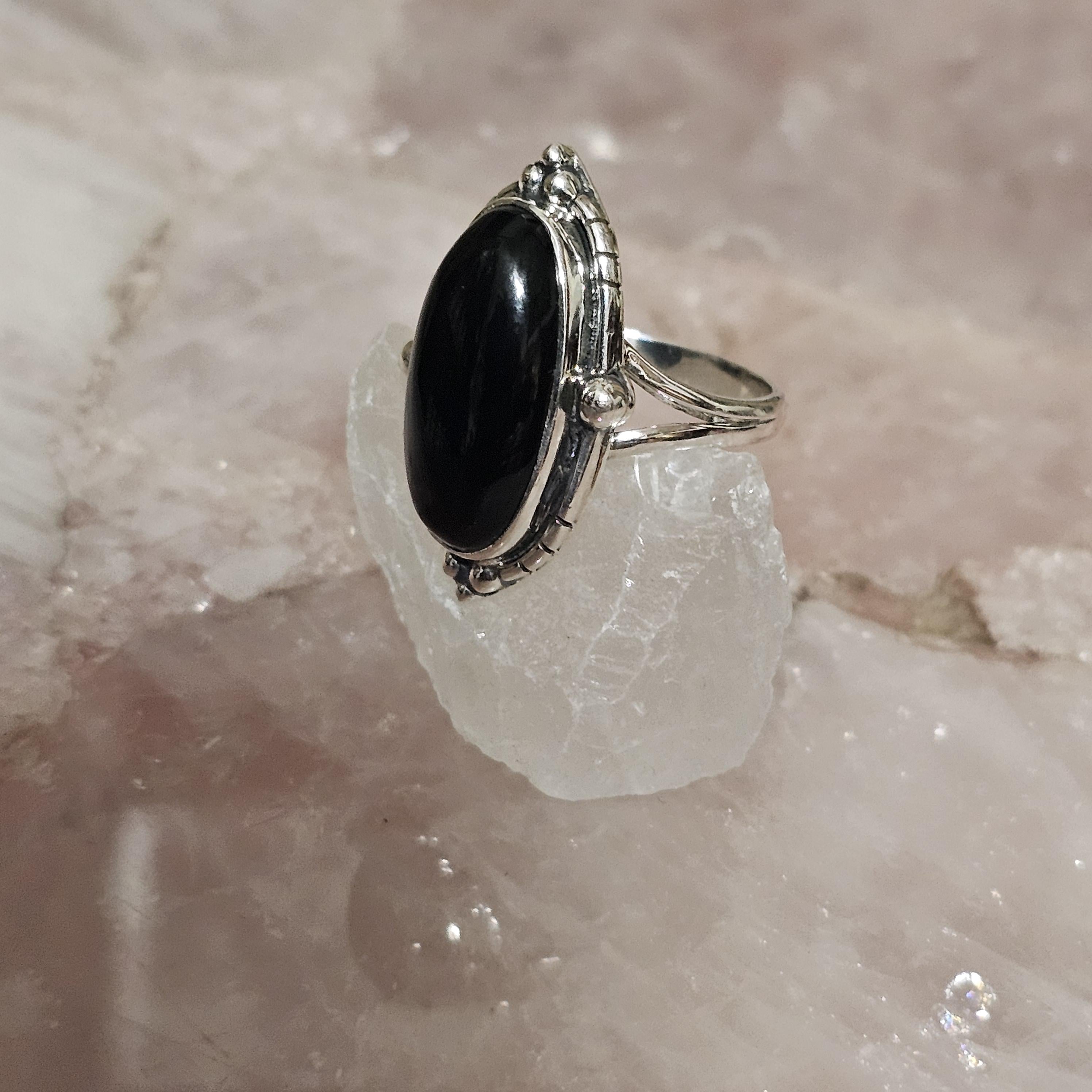 Oval Onyx Protective Stone on 925 Sterling Silver Ring Size 7