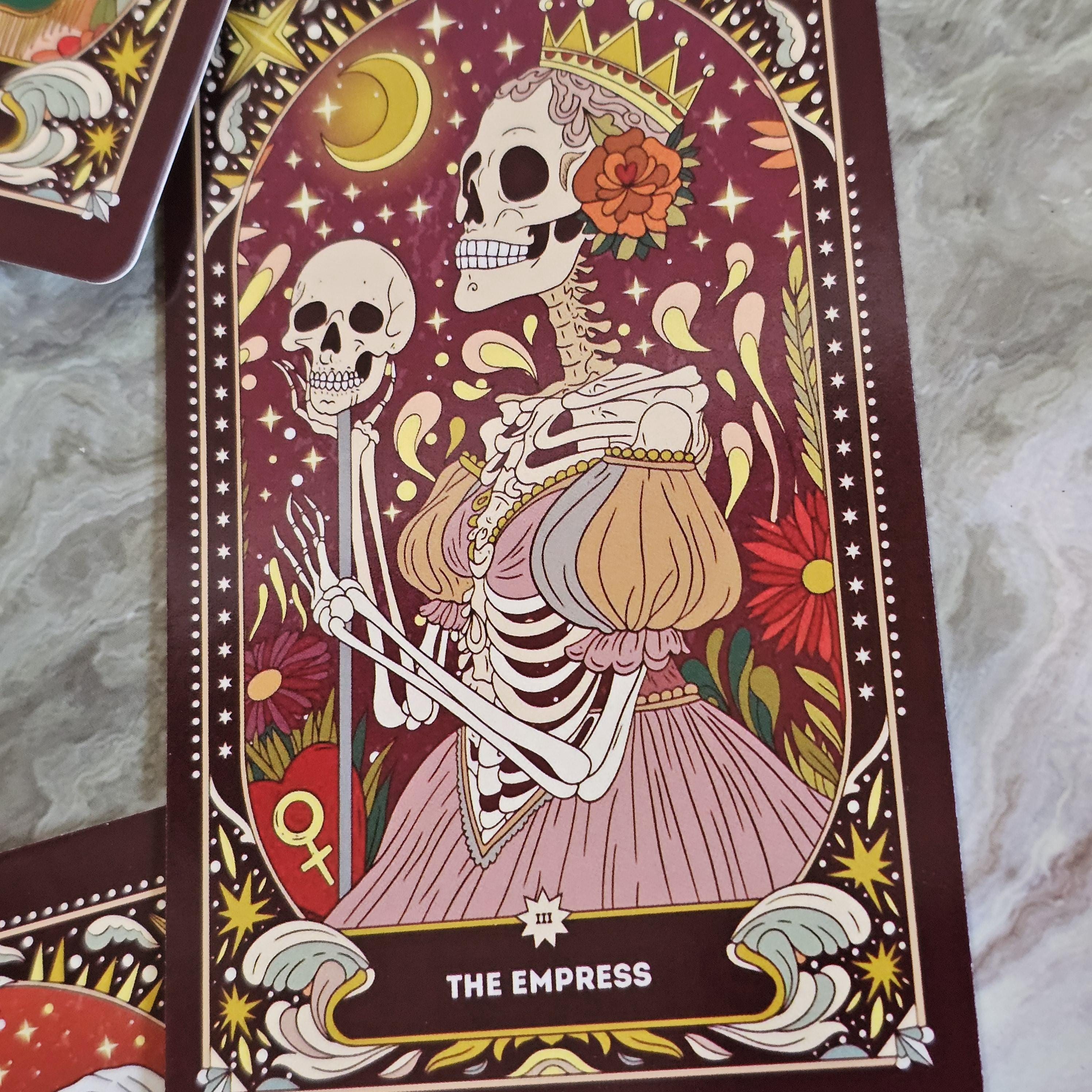 Santísima Tarot Deck, Santa Muerte, Día de los Muertos, 78 Cards & Guidebook