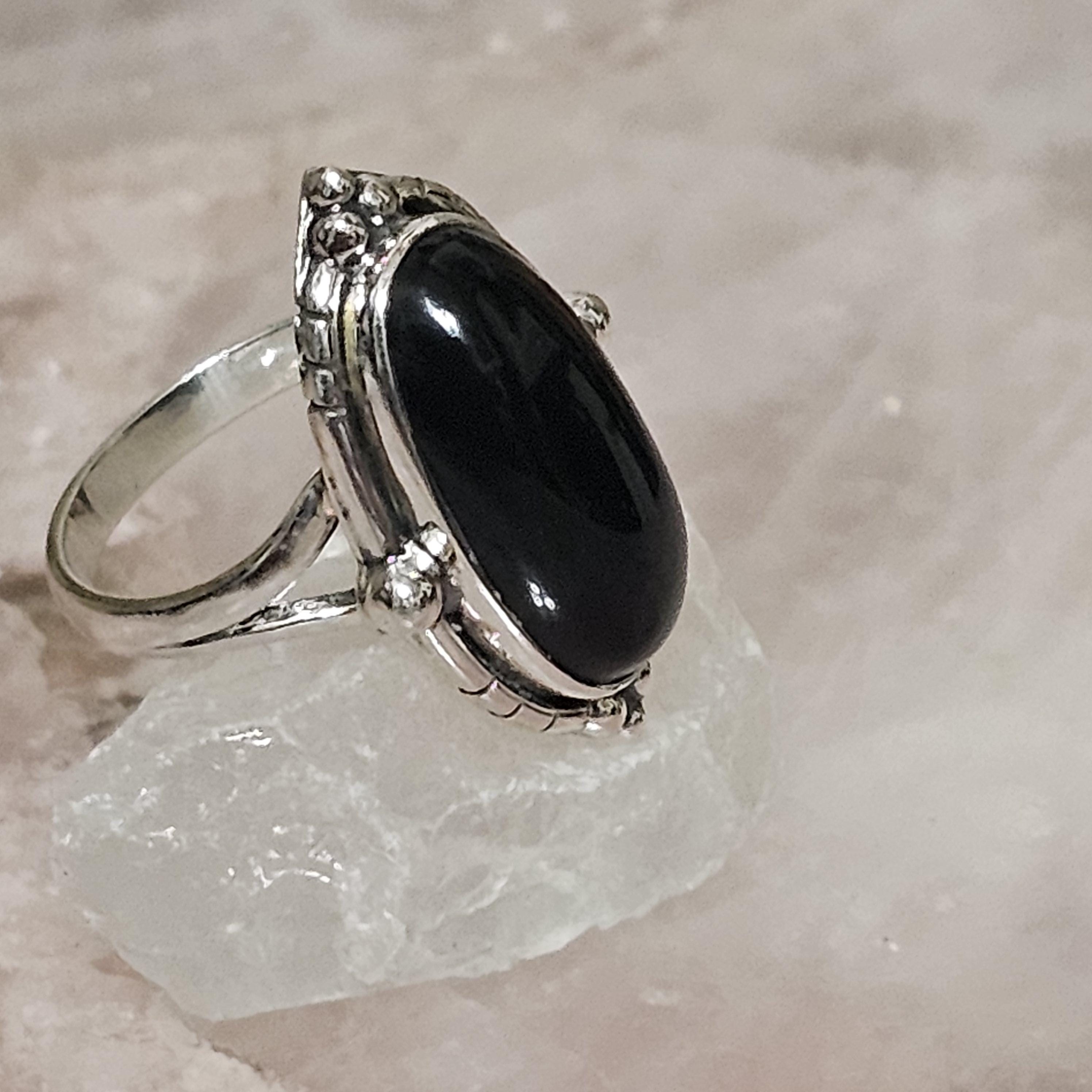Oval Onyx Protective Stone on 925 Sterling Silver Ring Size 7